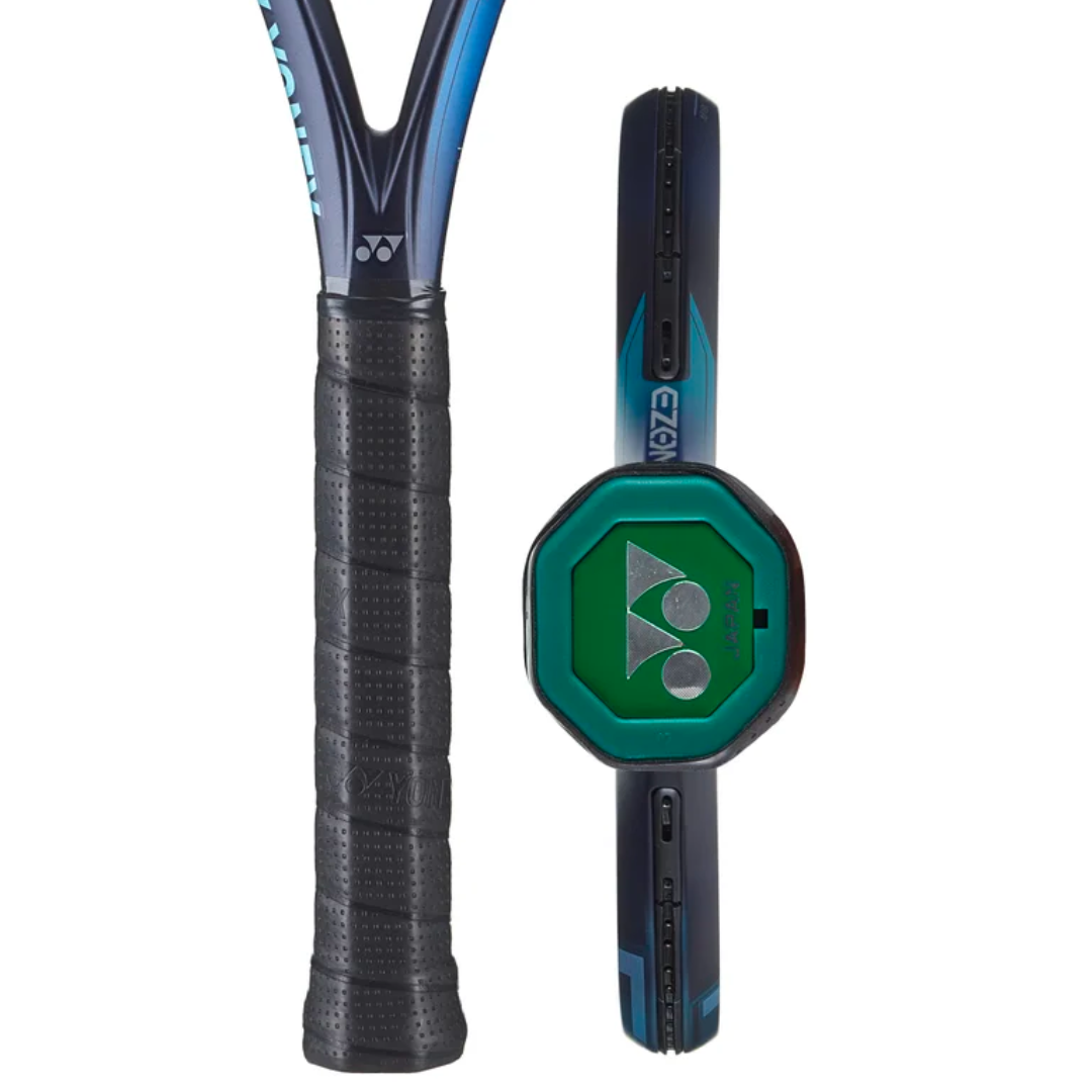 Raqueta Yonex Ezone 100 SKY Azul (300gr) Grip 2